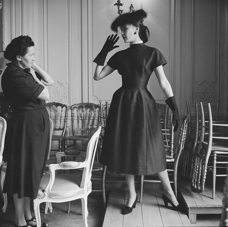 Mark Shaw Mark Shaw Dior Alla in Croque mitaine With Seamstress 1953