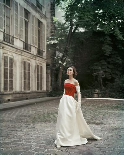 Mark Shaw Mark Shaw Balenciaga Red and White Satin in Courtyard 1955