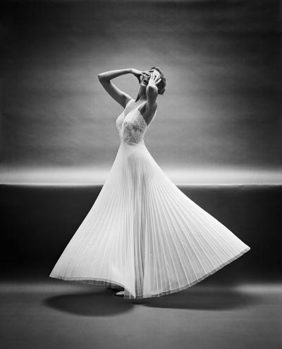 Mark Shaw Mark Shaw Vanity Fair Pleated Standing Triangle Circa 1955