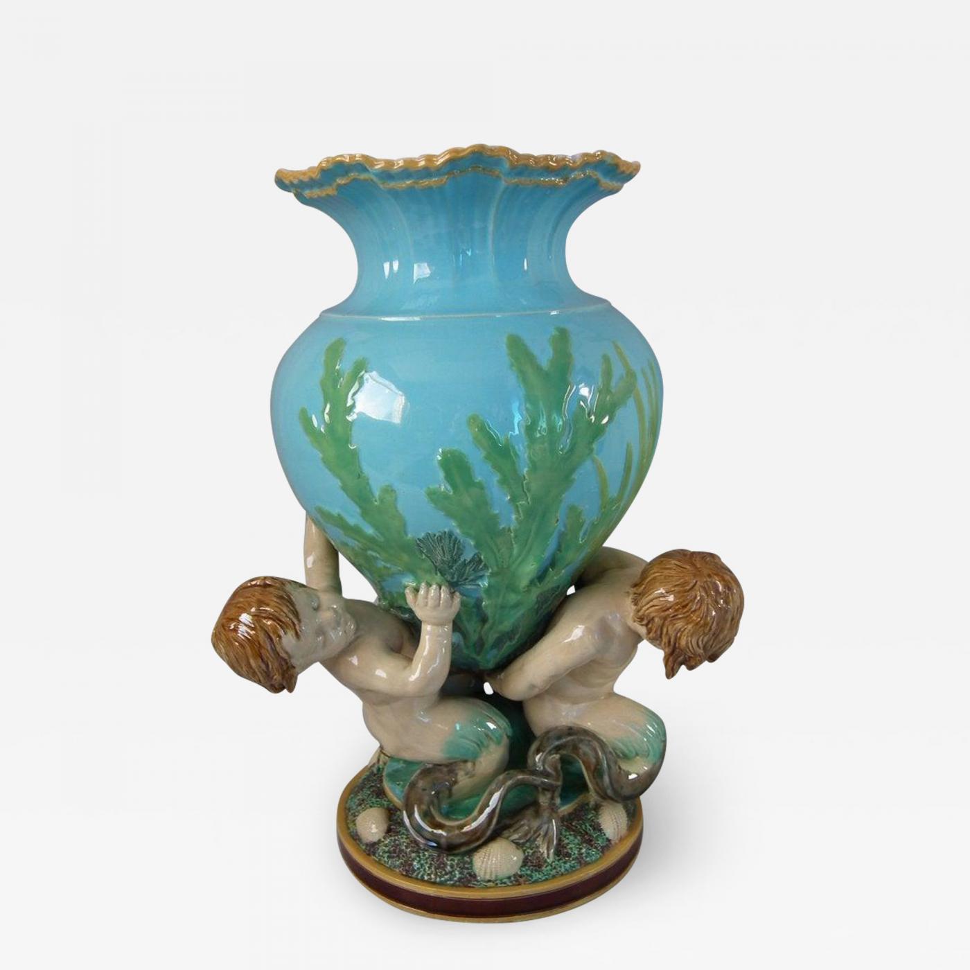 snel duidelijkheid grond Minton - Minton Majolica Vase Supported by Three Merboys